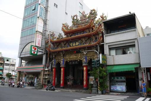 7-11 Next to a Temple in Tainan