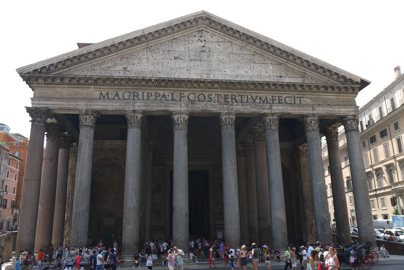 The Pantheon in Italy, one of the top places to visit in Rome 