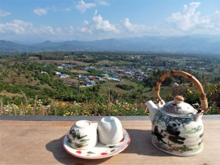 Chinese Tea at the Yun Lai viewpoint in Pai, Thailand 